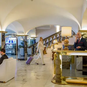 **** Otel Shangri-la By Omnia İtalya
